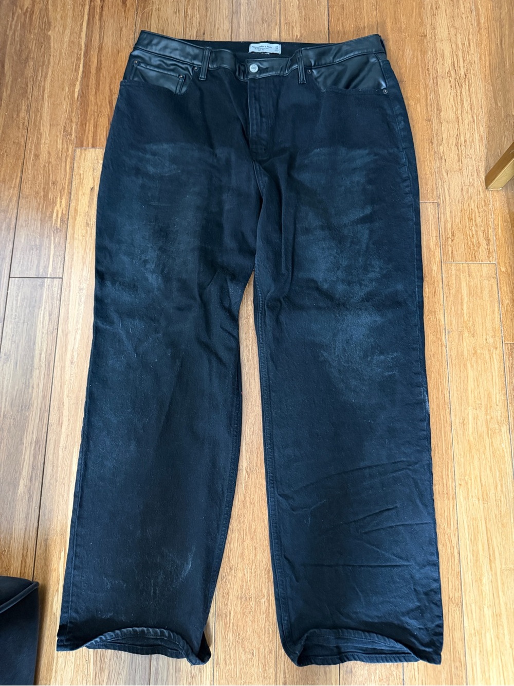 Abercrombie & Fitch Black 90s Relaxed High Rise Jeans Faux Leather 34 18R Curve